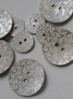 22mm一颗价英国Textile Garden自然贝壳白色凸出花纹纽扣