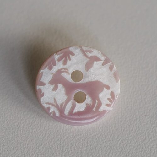 浅粉褐色镭射山羊图案贝壳纽扣