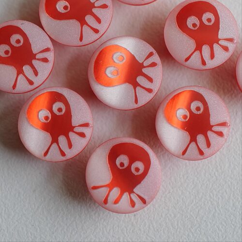 12mm一颗价英国Textile Garden水光感暖白底有眼睛的红色章鱼纽扣