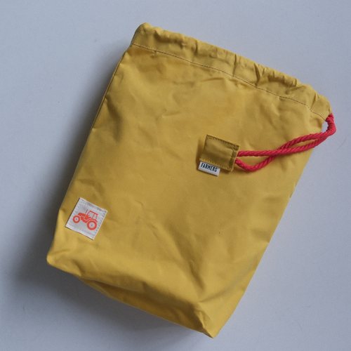 黄色多功能抽绳收纳袋