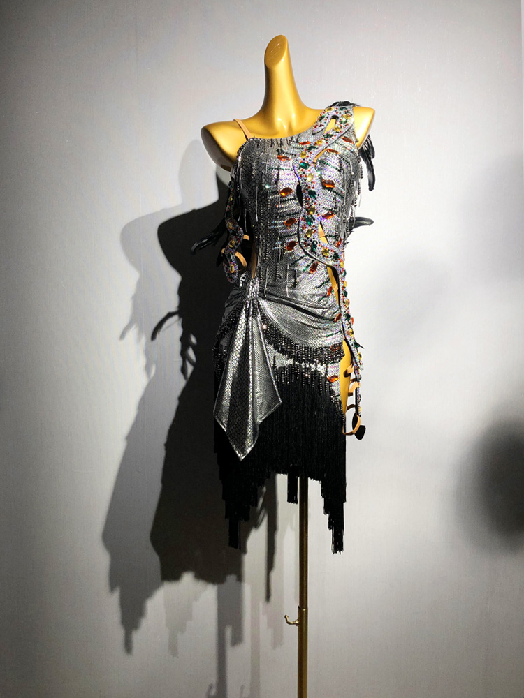 路其尔*高定成人新款拉丁舞比赛服国标舞钻服儿童羽毛花服L-2364