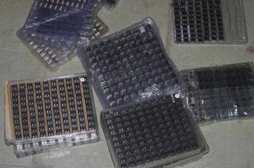 各种库存USB母头 随机发货 不挑不选 100个 数量够一百 可能混装