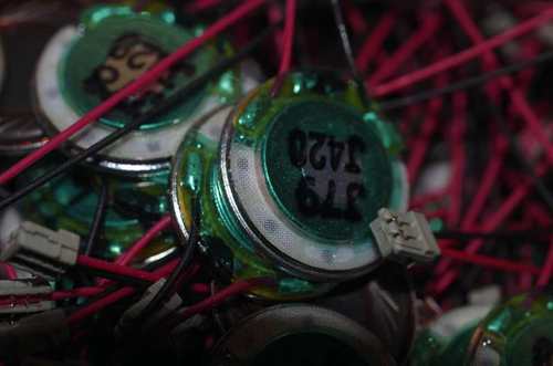 1元5个 直径约1.28CM 超薄小喇叭 带线小喇叭 378 J420 厚2MM