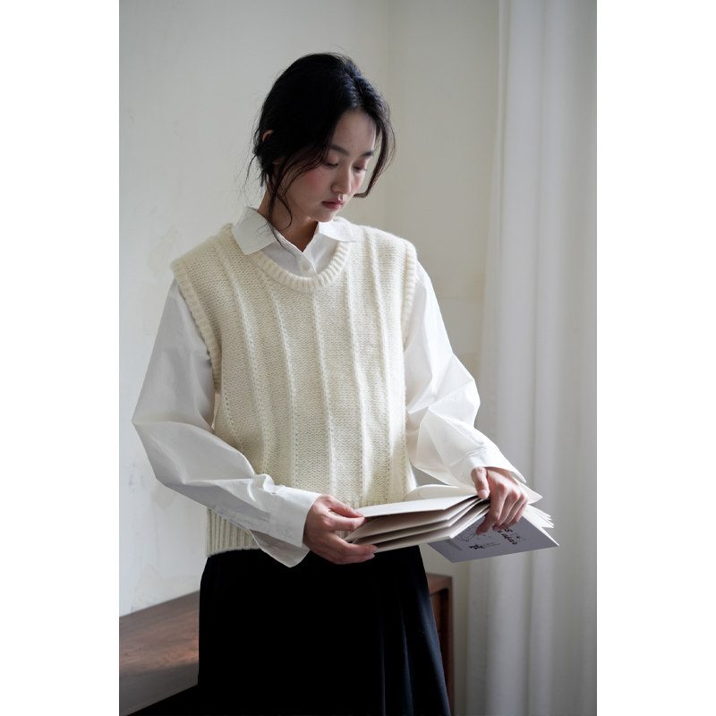 实用主义 粗棒针织羊毛背心马甲叠穿百搭软糯风内搭马夹坎肩女秋