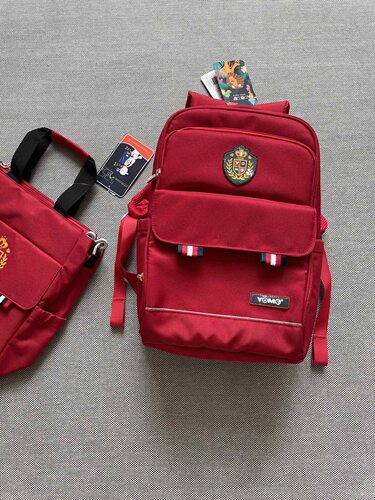 yome香港小学生书包护脊男孩女生一二三年级超轻量简约英伦风