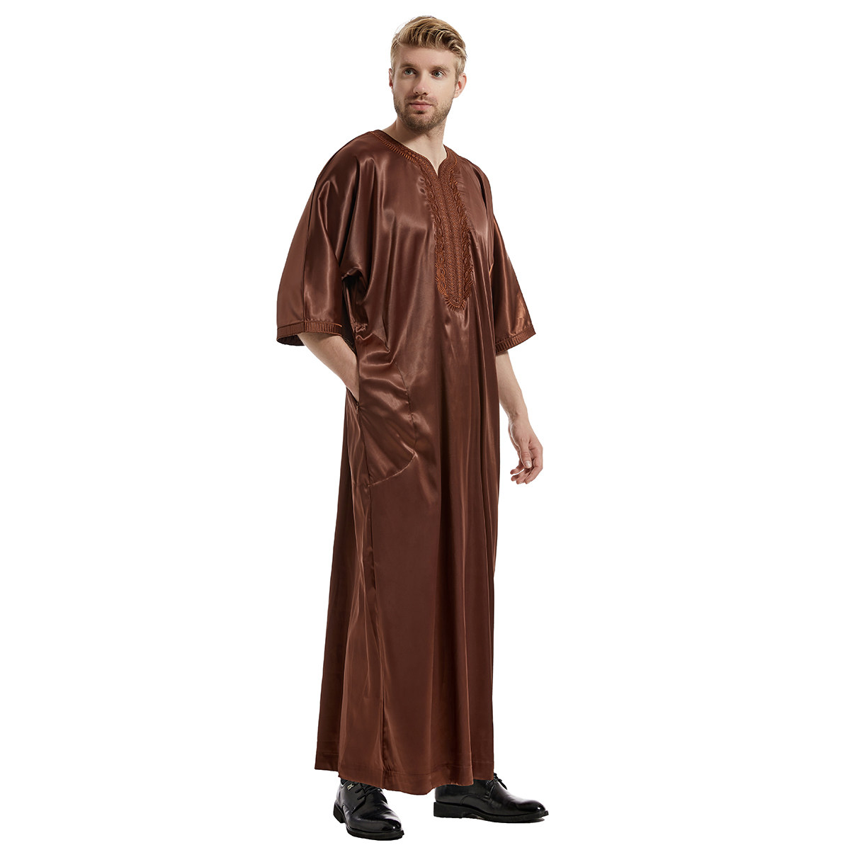 MIDDLE EASTERN ARAB DUBAI HUI NATIONAL COSTUME SATIN MIDDLE SLEEVE EMBROIDERY MENS MENS ROBE TH827