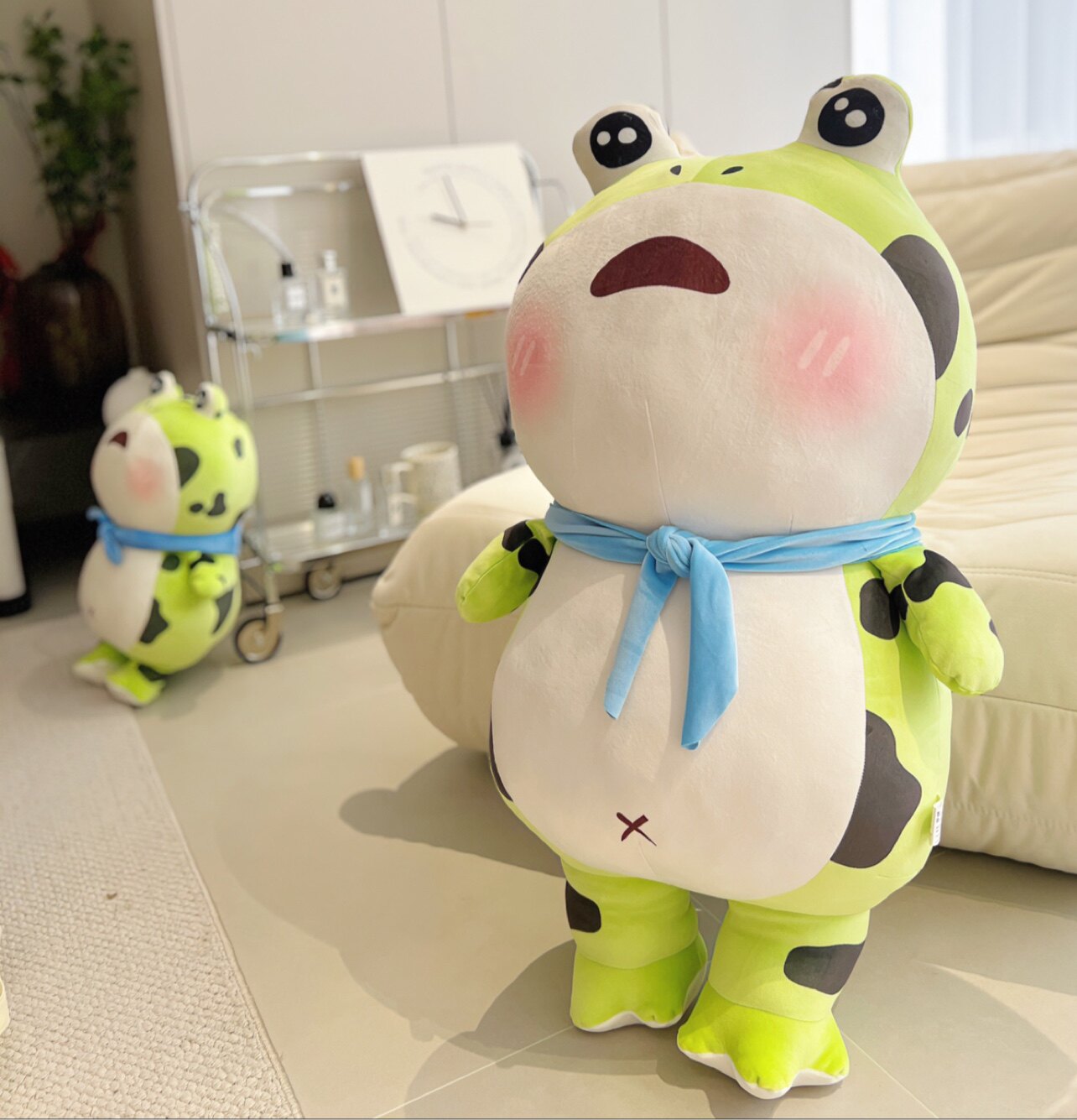 网红孤寡青蛙玩偶公仔布娃娃可爱绿色毛绒玩具夜市咕呱抱枕男生款