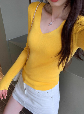 温柔风黄色V领长袖针织衫女2025秋季新款修身显瘦内搭打底衫上衣