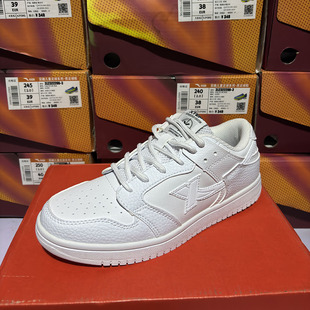 女运动板鞋 青年学院小白鞋 877218310028 夏休闲耐磨滑板鞋 特步正品