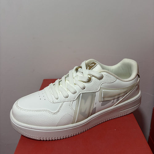 特步正品春款男运动滑板鞋小白鞋