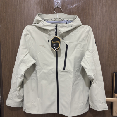 安踏风暴甲运动防暴雨梭织上衣