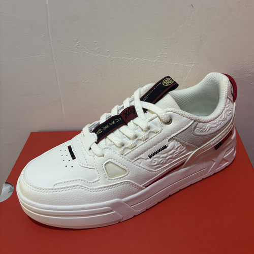 特步正品春休闲轻便滑板女运动鞋