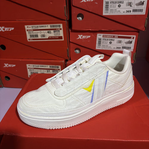 特步正品夏小白鞋学院女运动板鞋