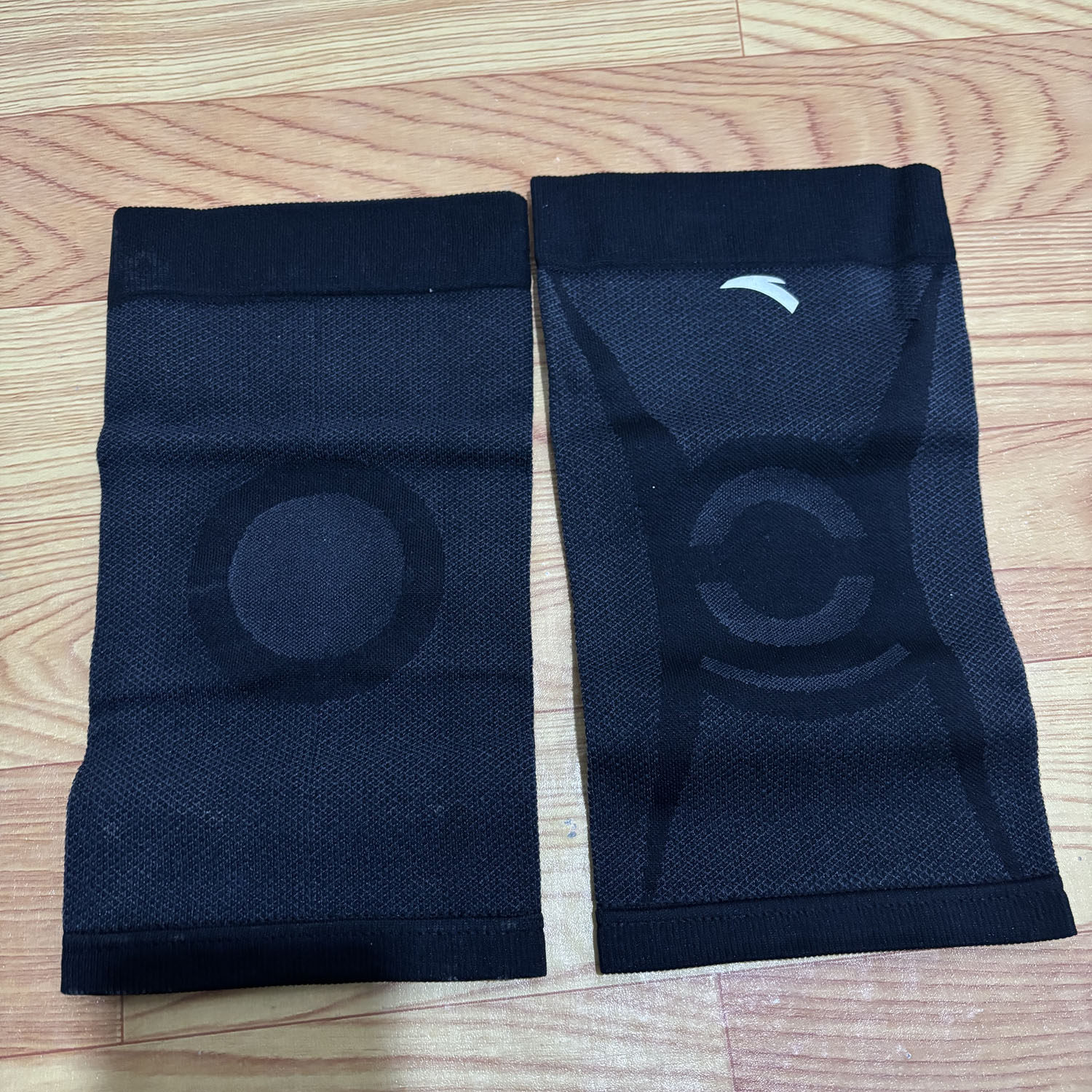 安踏运动护膝膝盖支撑男女跑步跳绳专业膝关节保护套1824372575,运动/瑜伽/健身/球迷用品,运动护膝/髌骨带,淘宝优惠券,粉丝福利购,淘宝优惠卷