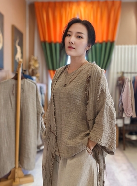 衣牧了然241820设计款宽松蝙蝠袖粗麻V领手工缝线套头上衣春款