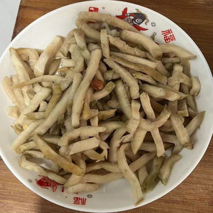 河南老式 呛味腊菜粗条芥菜丝小焦鱼冲鼻子辣疙瘩咸菜大缸腌制腊菜