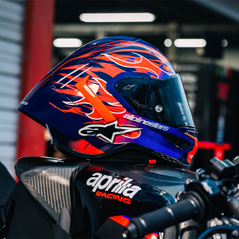 a星车手联名头盔SUPERTECH R10专业摩托车赛道头盔马丁联名