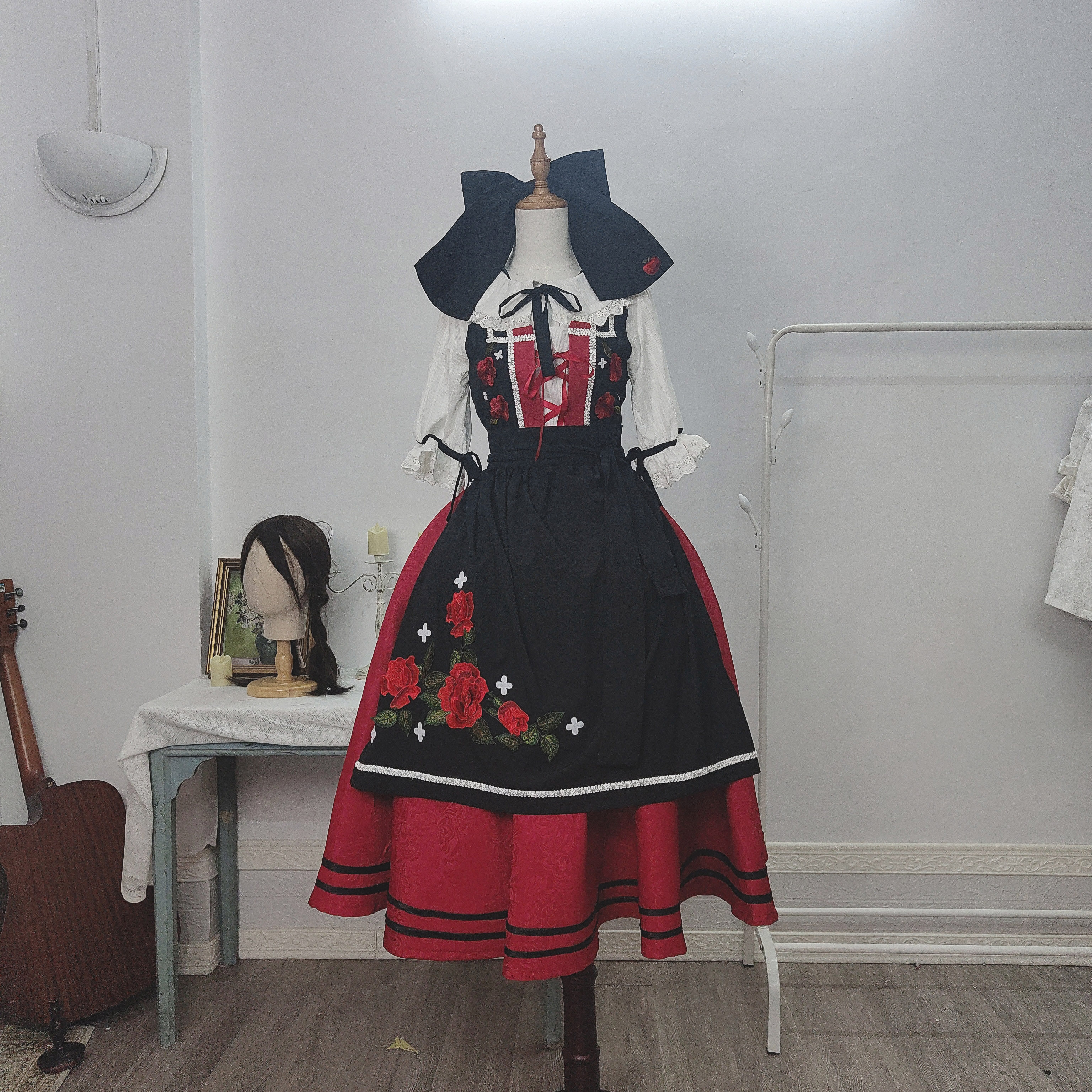 小知家褶皱地狱cos狼与香辛料 萌狼赫萝cosplay泳衣