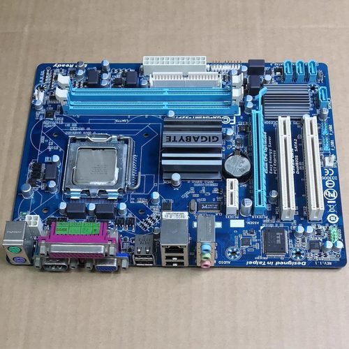 技嘉全接口针送双核cpu全集成