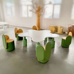 2025新款儿童区桌椅组合时尚小朋友娱乐学习家具架空层手工美工桌