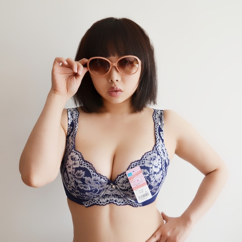 特价簿款聚拢美背四排扣背心式大码文胸大罩杯胖mm宽肩带美体内衣