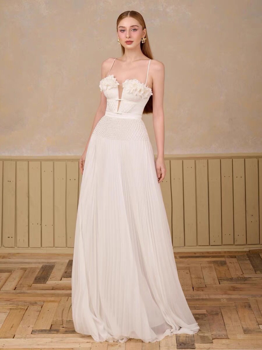 无袖气质百褶吊带连衣裙长裙