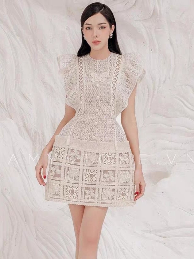越南设计师飞飞袖网格重工拼接刺绣淑女气质短裙连衣裙