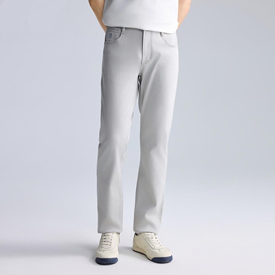 透气修身中腰窄脚牛仔裤男装