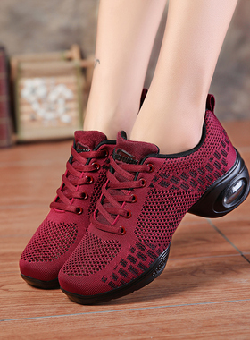 杨丽萍广场舞鞋中老年人跳舞鞋妈妈红色舞蹈鞋春夏季2025新款软底