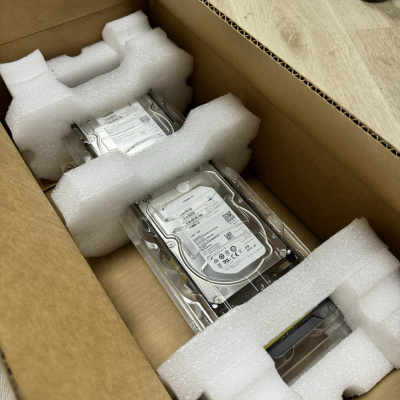 NetApp X480A-R6 8TB 7.2K（4TBx2串联DS4486硬盘银河Exos  7E8