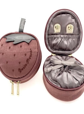 PETIT TROUVER 甜美草莓首饰盒 旅行便携首饰收纳包 立体小杂物包