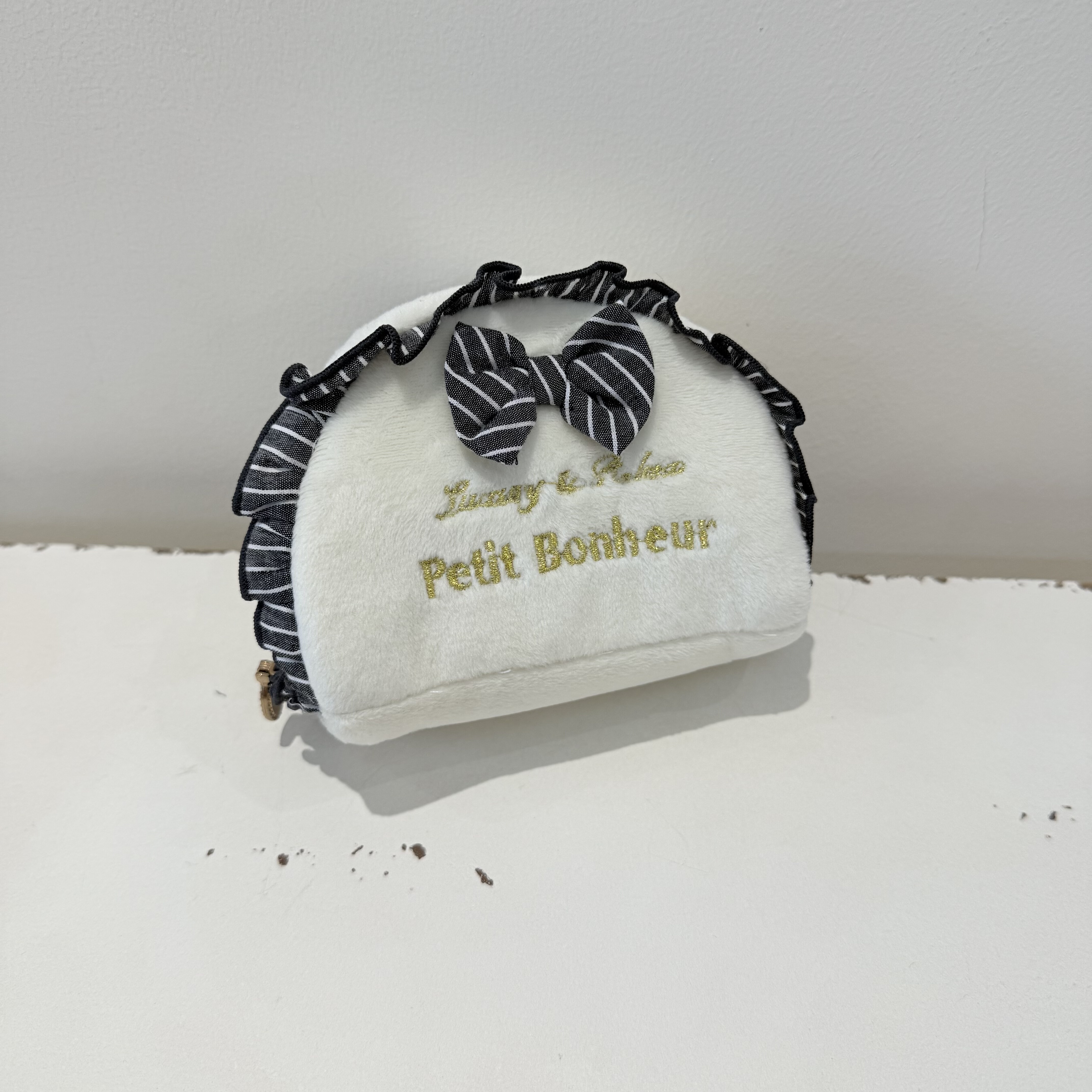 微瑕疵 不倒绒条纹花边半圆小收纳包补妆包