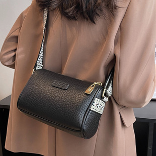 枕头包N 宽带斜挎包网红爆款 今年流行小包包女 秋冬百搭2025新时尚