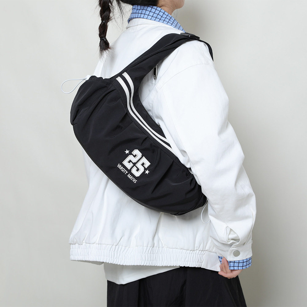 红色包包女帆布包大容量防泼水尼龙饺子包 高颜值休闲斜挎单肩包C