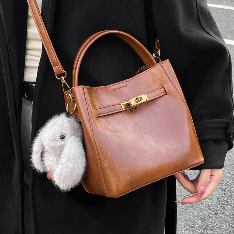 超火小包包女 秋冬2026新复古爆款斜挎子母包今年流行手提水桶包N,箱包皮具/热销女包/男包,单肩包,淘宝优惠券,粉丝福利购,淘宝优惠卷