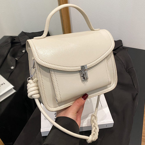 高级质感小包包女 2025新春夏流行爆款百搭斜挎包时尚手提小方包N