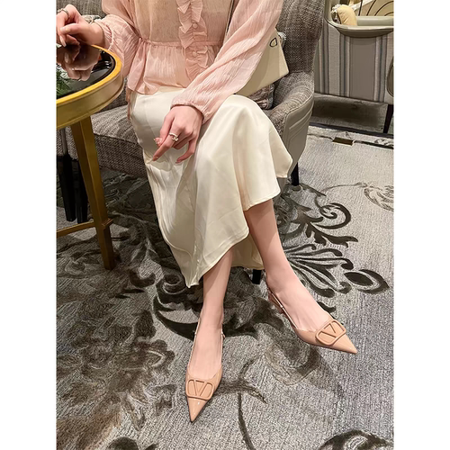 镇店之宝~大叔家尖头V扣斩男细跟高跟鞋女2026年新款后空包头凉鞋