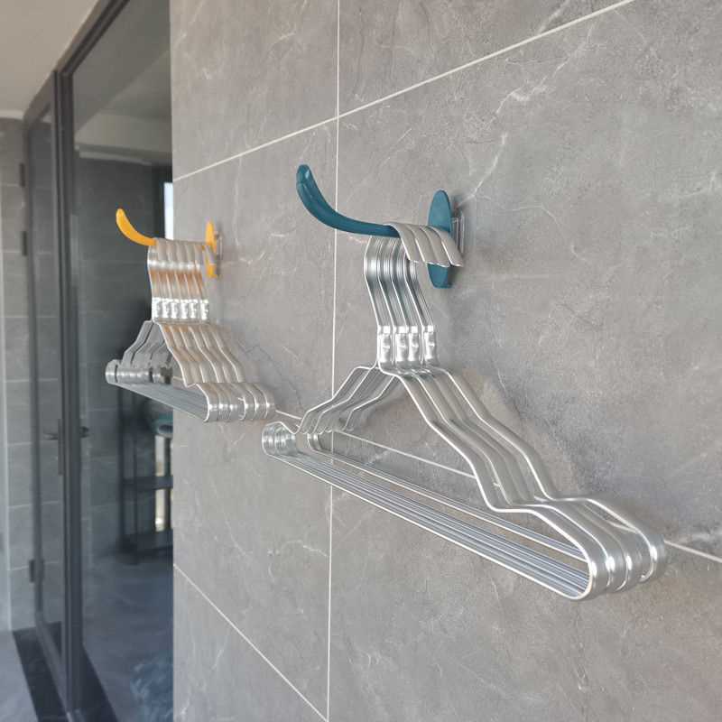衣架收纳神器阳台整理架省空间壁挂墙上免打孔置物架晾放衣架挂钩