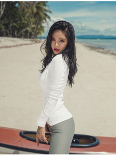 2025外贸单游泳衣女美国防晒冲浪速干显瘦分体潜浮瑜伽健身衣白