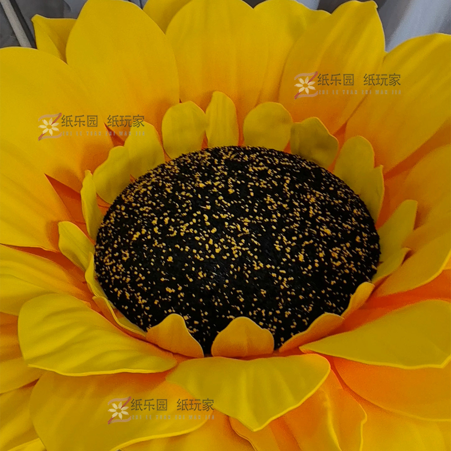纸玩家婚礼布置摄影道具橱窗美陈大型手工艺制作仿真EVA向日葵