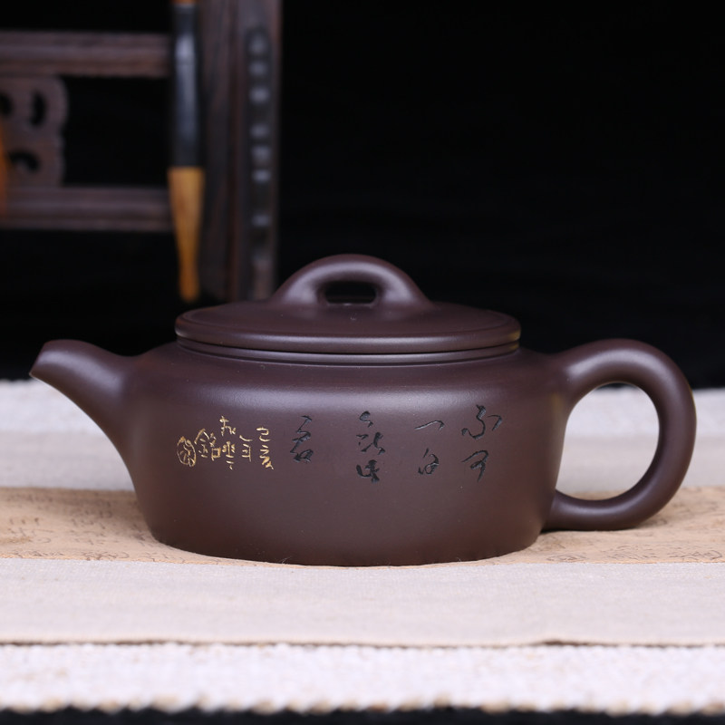 手工刻绘宜兴紫砂张义制陶老紫泥