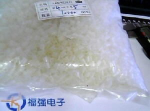 LED间隔柱 Φ4*5MM 直径4MM 高5MM 直通绝缘柱 （100只/1.2元）