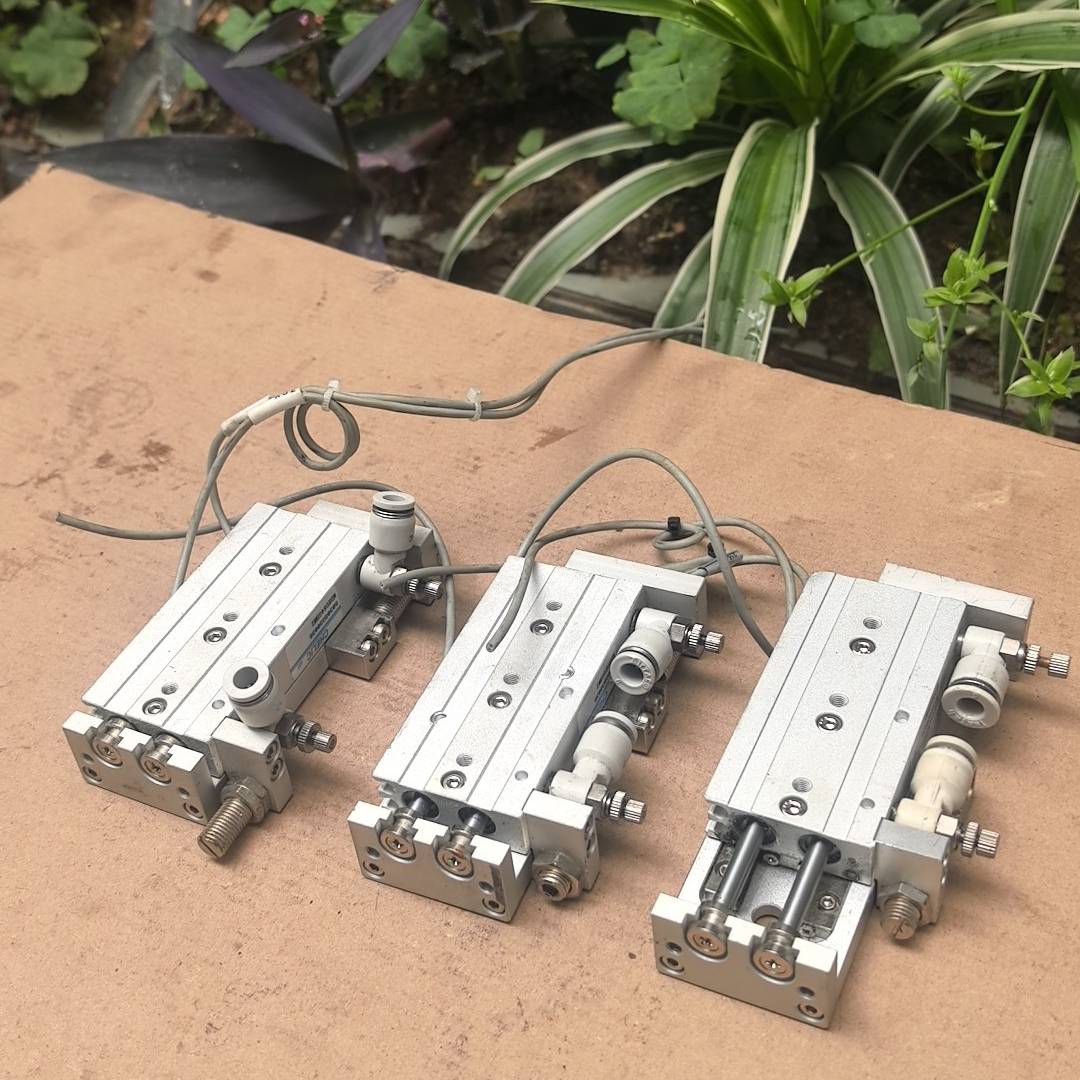气立可MDX0840BM2滑台气缸,MXS8议价 维修!!!