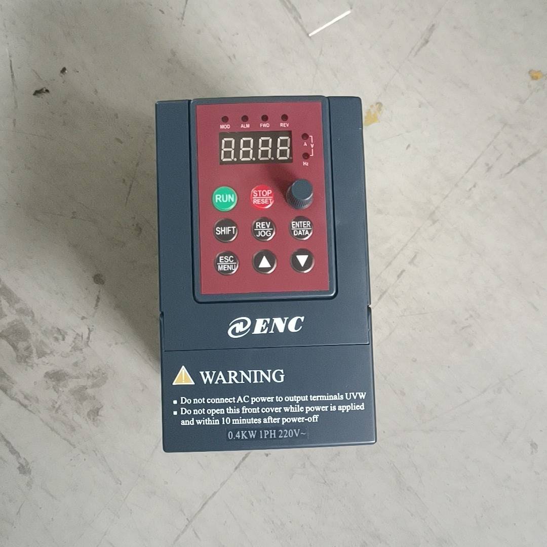 易能变频器EDS800-2S0004N议价 维修！！！