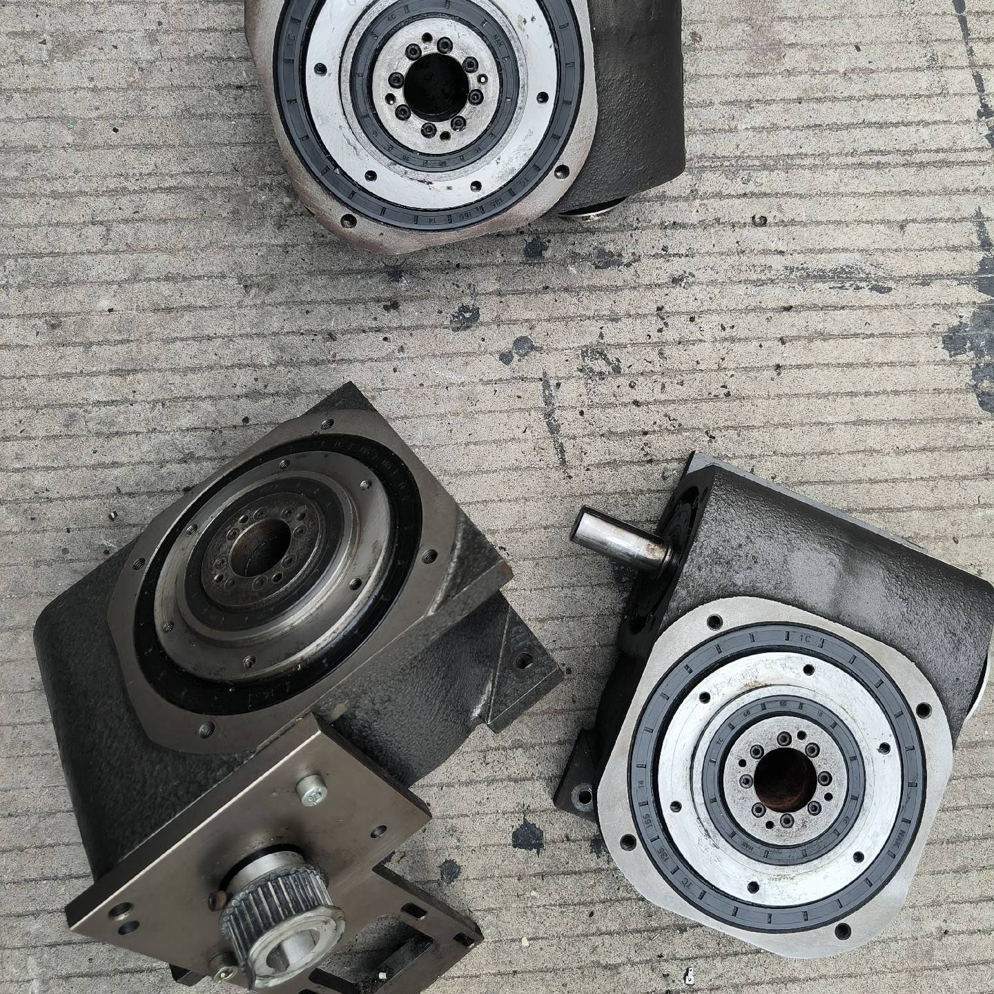 CAMDEX分割器RU90DA-08-270.(2台）议价 维修！！！