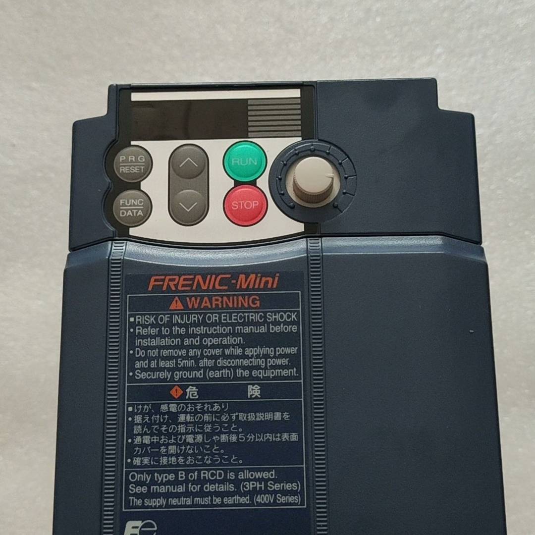 富士变频器FRN1.5C1S-2J 三相220V议价 维修！！！