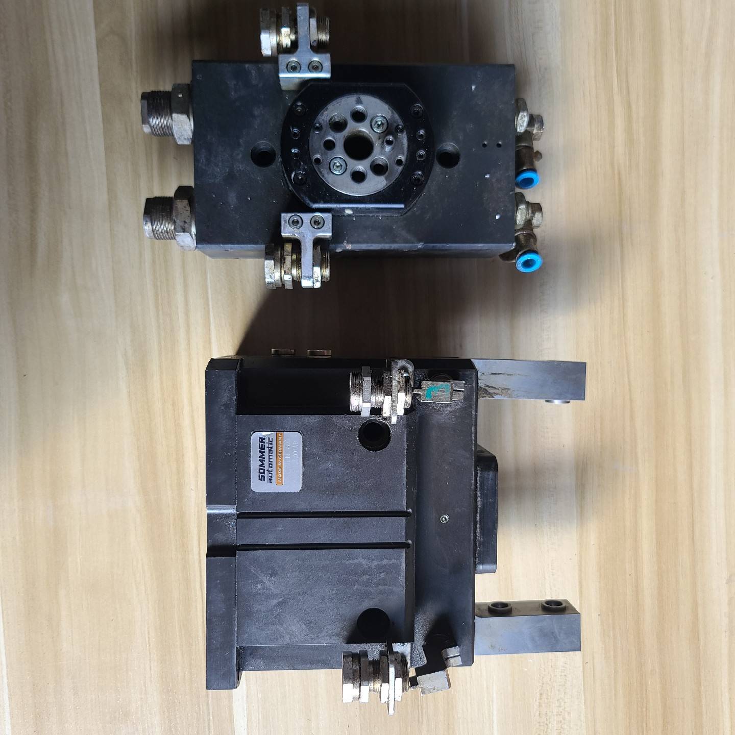 SOMMER索玛旋转气缸SF100-90D4-C议价 维修！！！