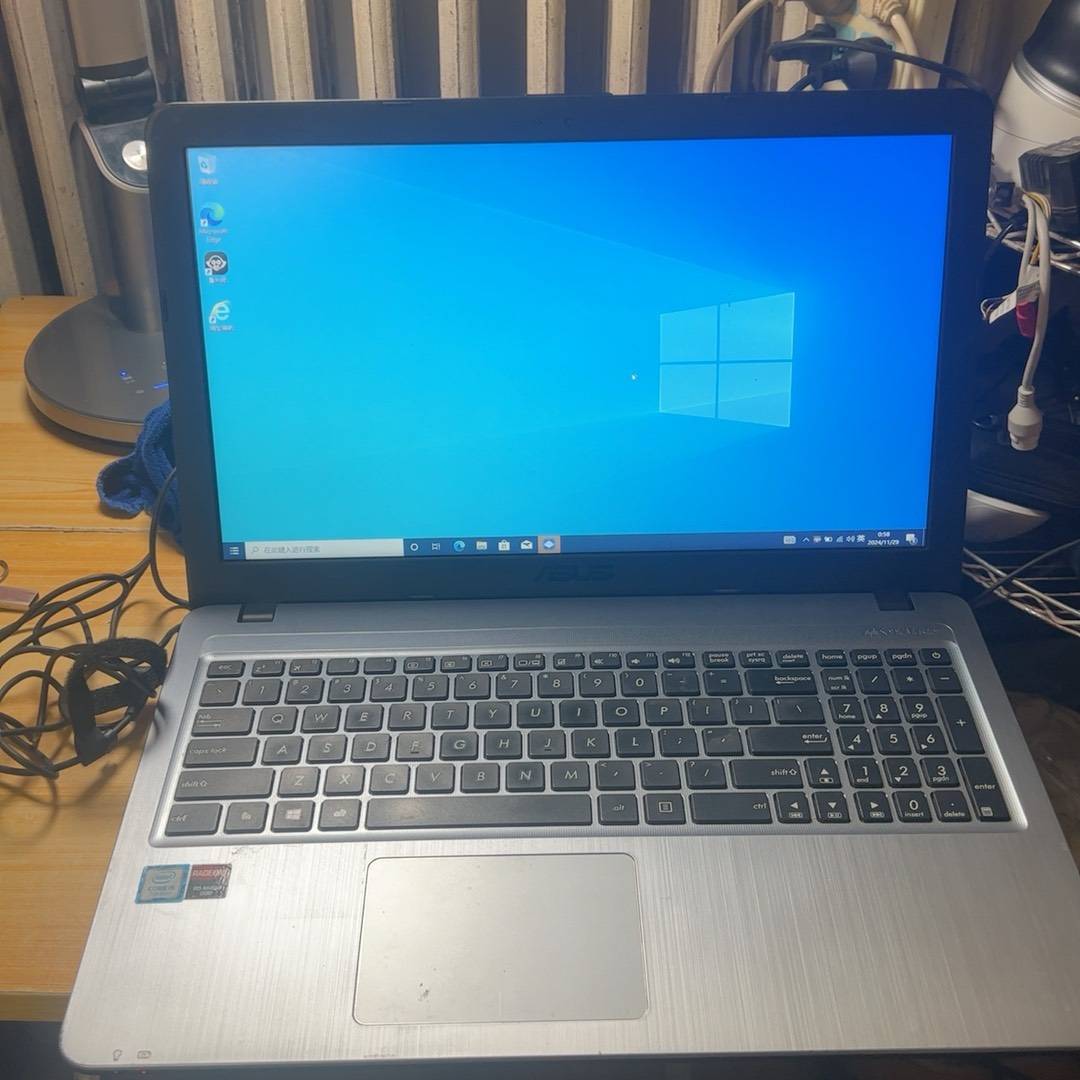 华硕X540UP i5-7200U 4G 500G 15.5议价 维修！！！