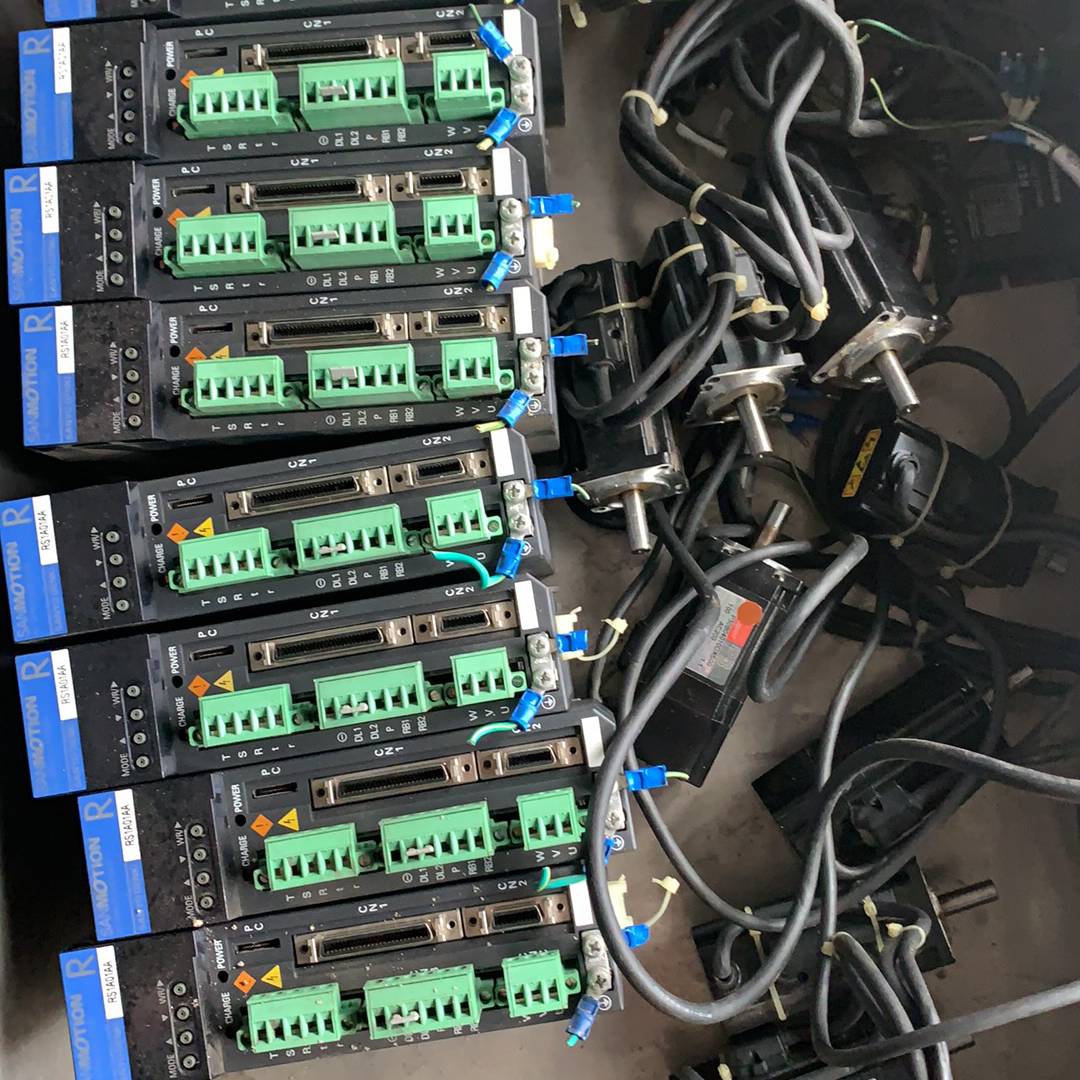 三洋伺服驱动器RS1A01AA议价 维修！！！