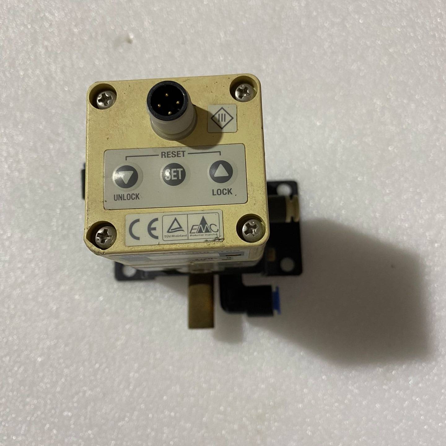 SMC比例阀ITV2031-312N3-0议价 也可为维修！！